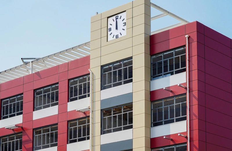 แผงติดผนัง