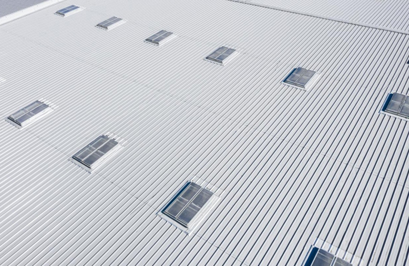 แผงหลังคา headstream puf เพิ่มความสะดวกสบายในร่มในสภาพอากาศที่รุนแรง