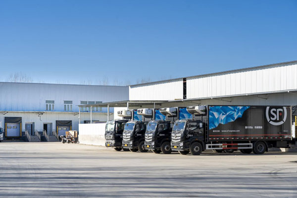 การเพิ่มประสิทธิภาพโซ่เย็น: ฉนวนกันความร้อนที่ชาญฉลาดเพื่อการจัดเก็บที่ปลอดภัยยิ่งขึ้น