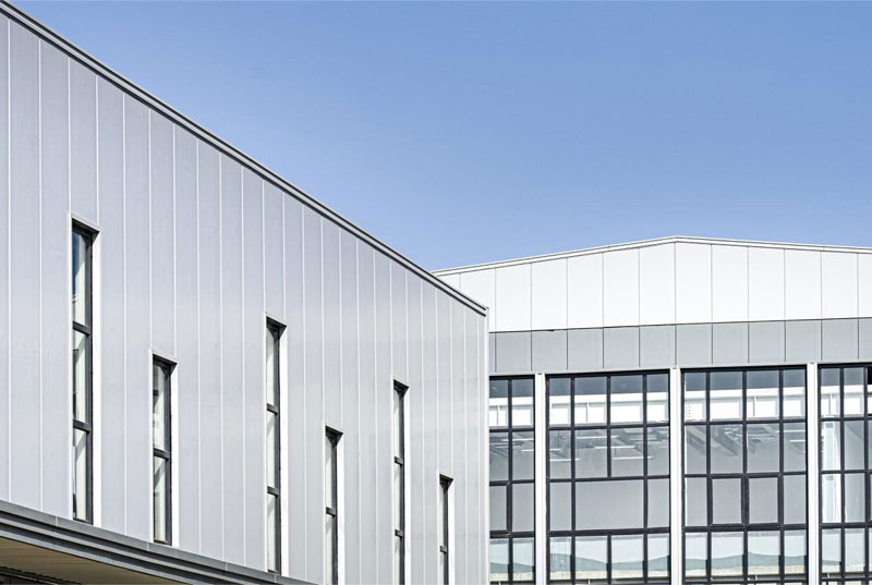 Comparing PUF Panels with Traditional Insulation Materials