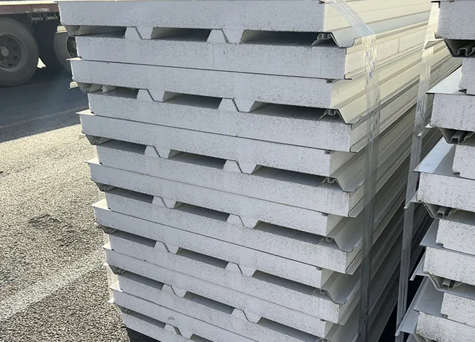 แผ่นหลังคาโพลีสไตรีน