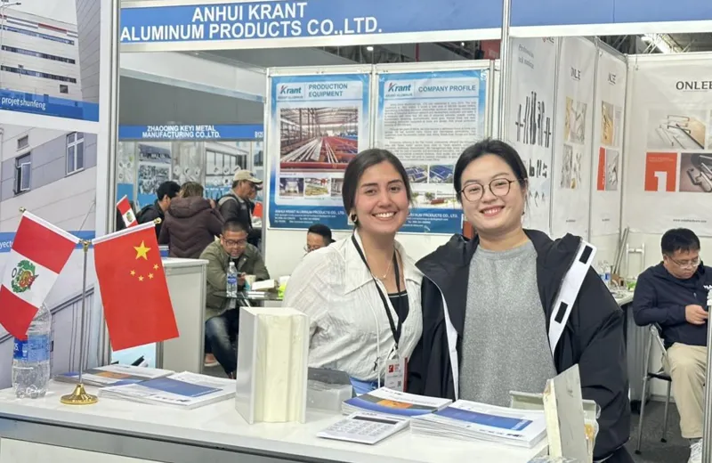 การสื่อสารแบบตัวต่อตัวกับลูกค้าในงานแสดงสินค้านานาชาติ